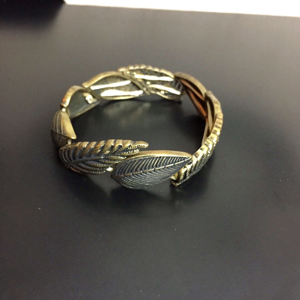 fashion Gold Tone Leaves Linked Bracelet